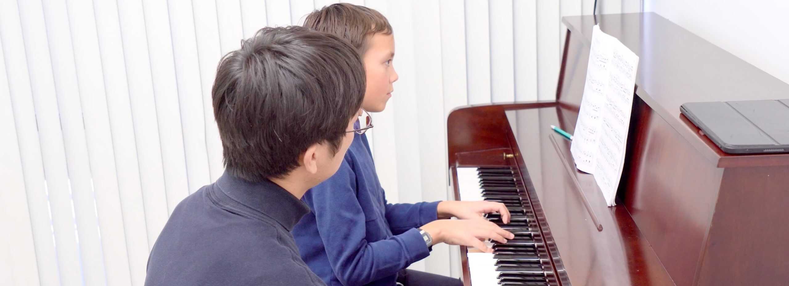 HanOpera piano lesson