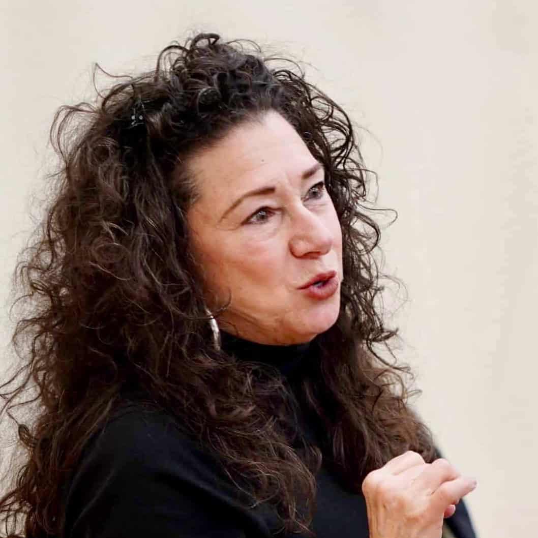 Karen · Voice Instructor